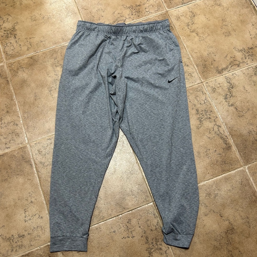Nike Mens Dry-Fit Joggers